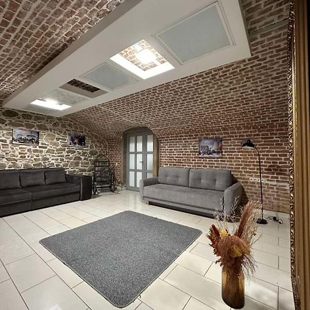 דירות צ'רנוביץ 2Х Кім-Й Loft На Площі Філармонії By Willox מראה חיצוני תמונה