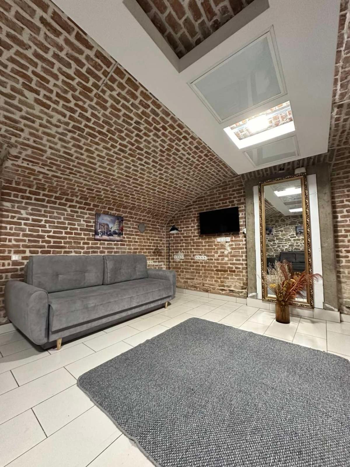 דירות צ'רנוביץ 2Х Кім-Й Loft На Площі Філармонії By Willox מראה חיצוני תמונה